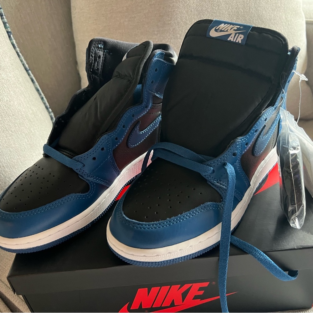 Air Jordan Retro High OG GS USA 5 Black/Blue/White